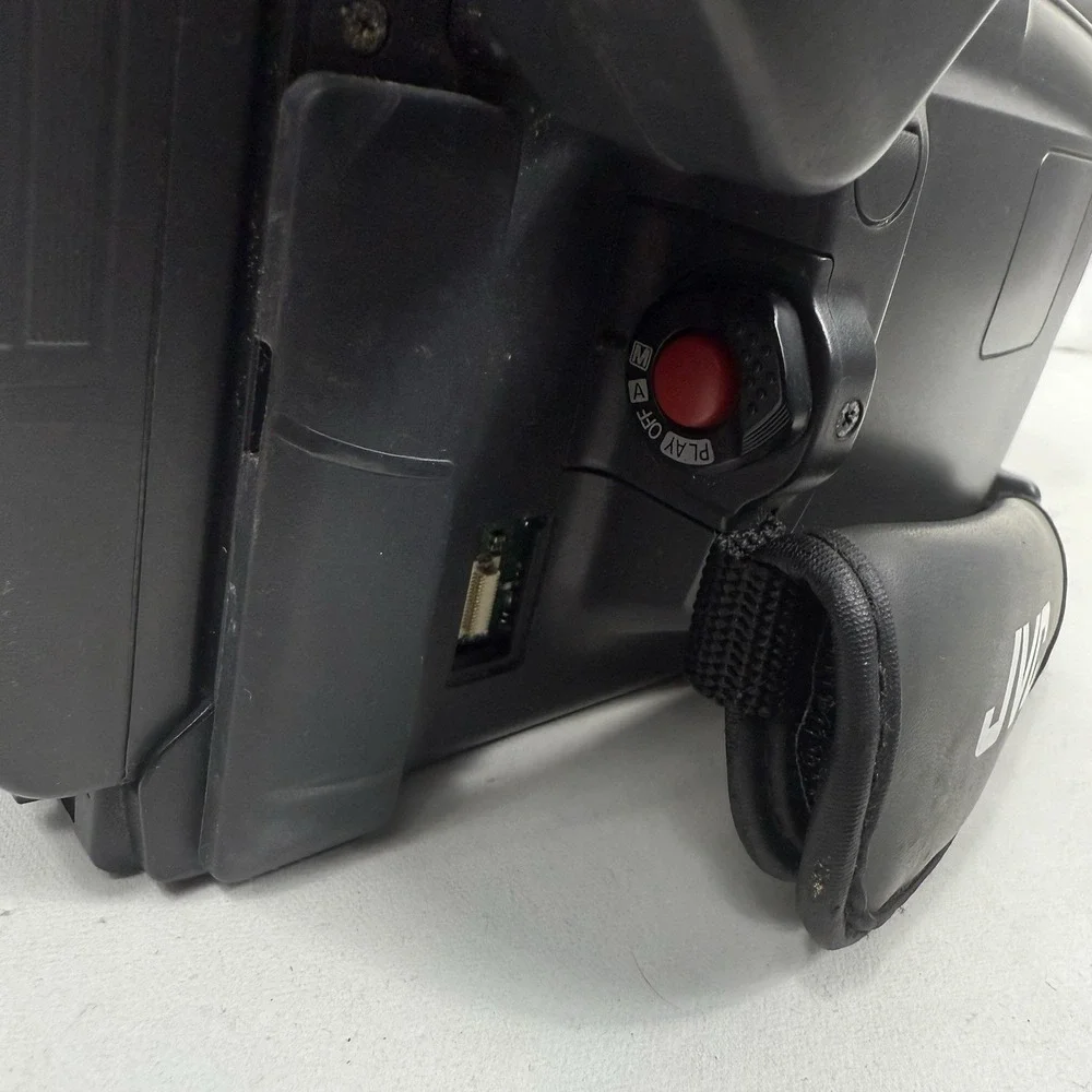JVC Compact VHS VHSC Video Camcorder GR-AX760U 400x Digital Zoom Tested Works‎